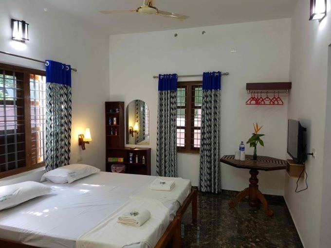 Southcanal Holidays Alappuzha Extérieur photo